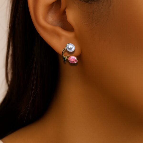 Blush Bloom Pearl Earring